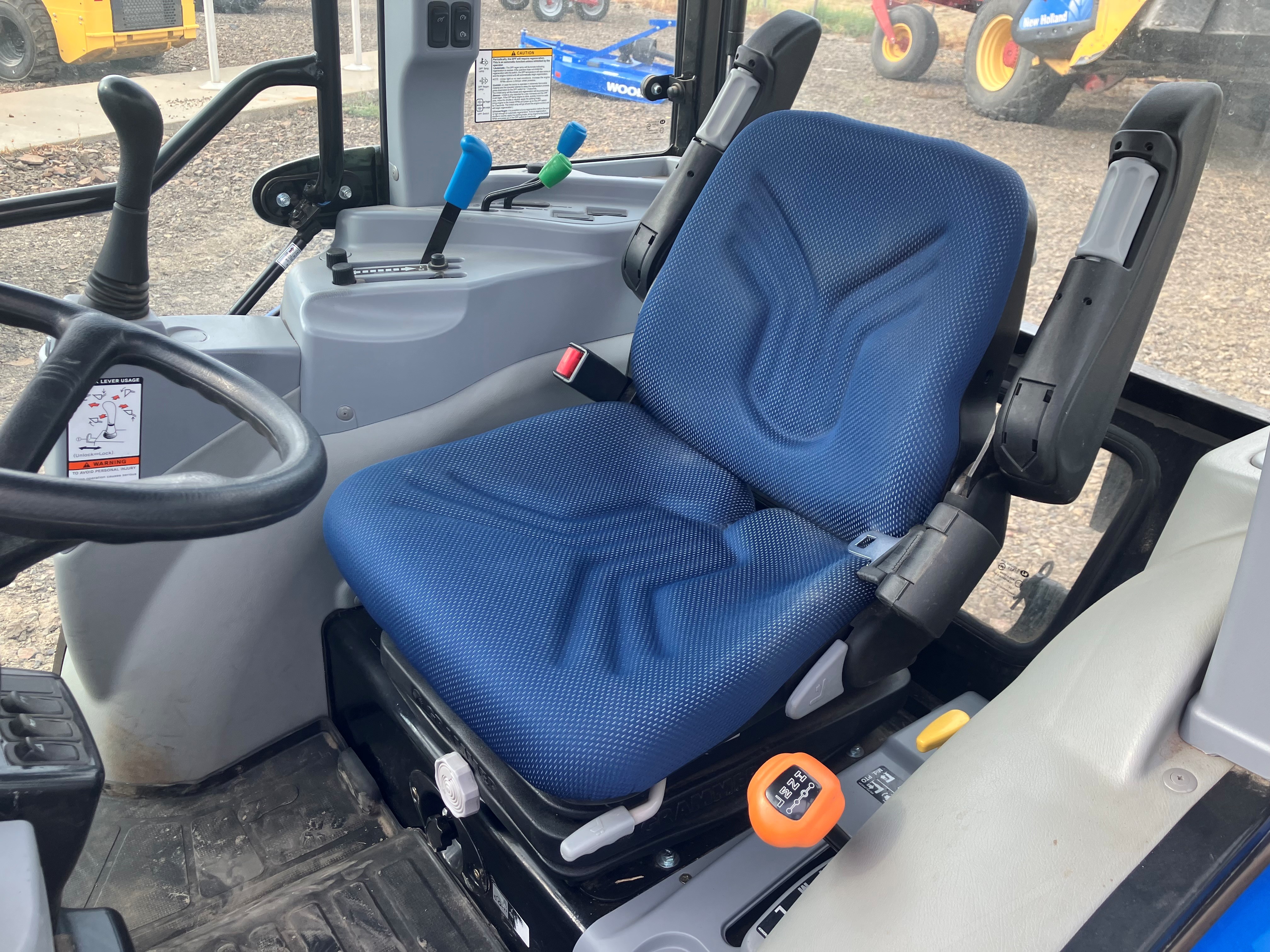 2021 New Holland BOOMER 40C Tractor