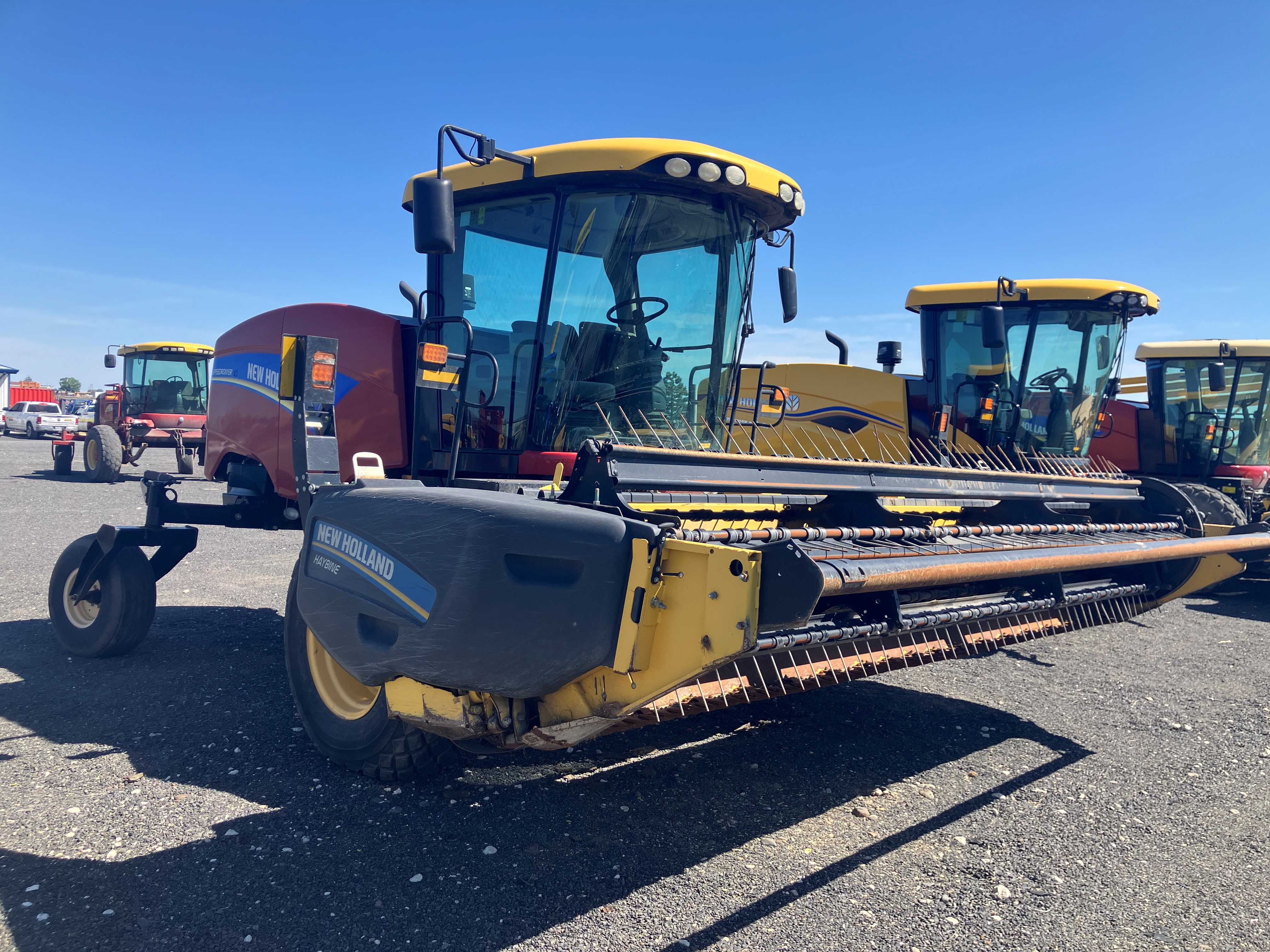 2017 New Holland SPEEDROWER 160 Windrower