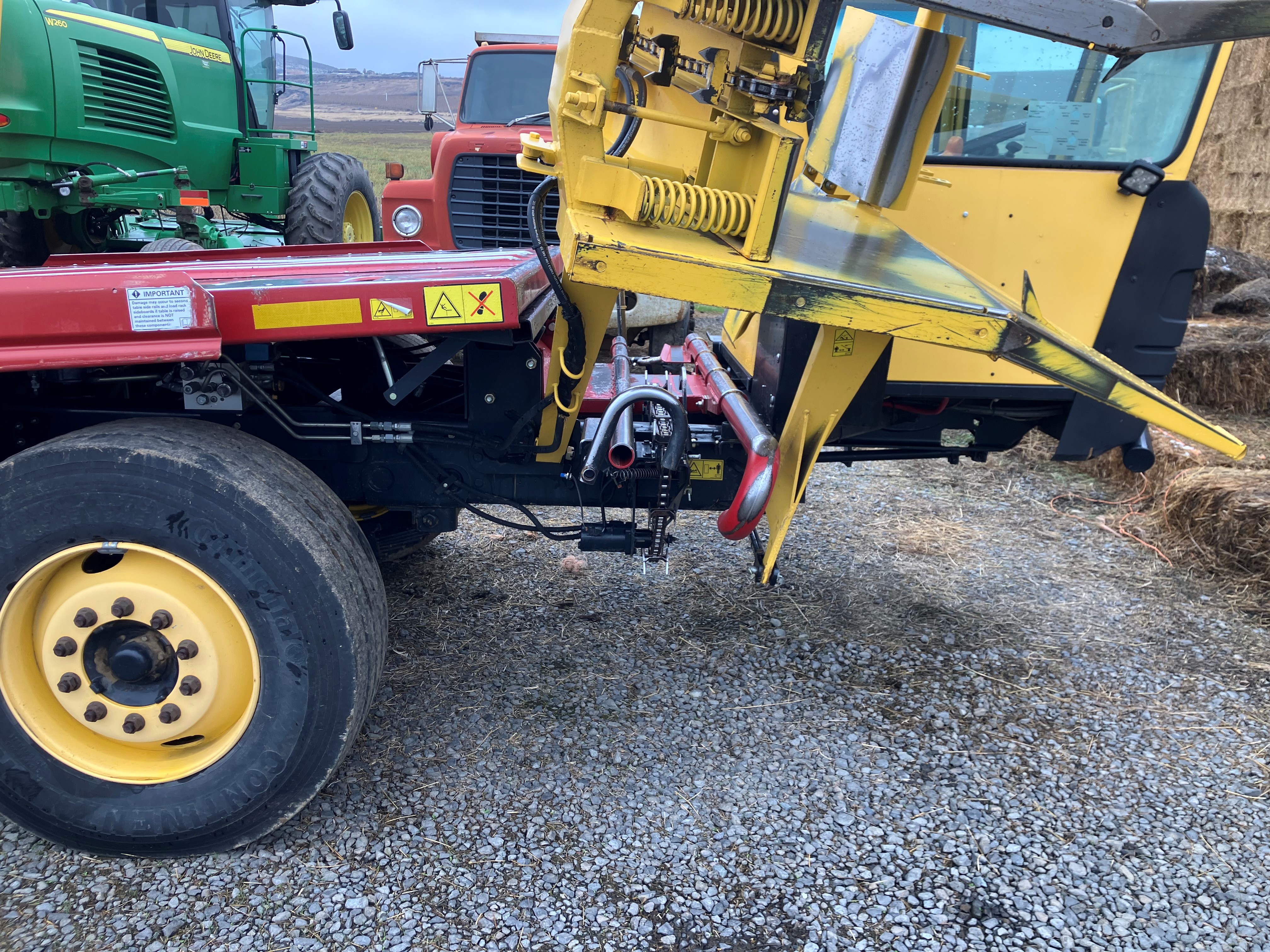 2019 New Holland STACKCRUISER 103 Bale Wagon