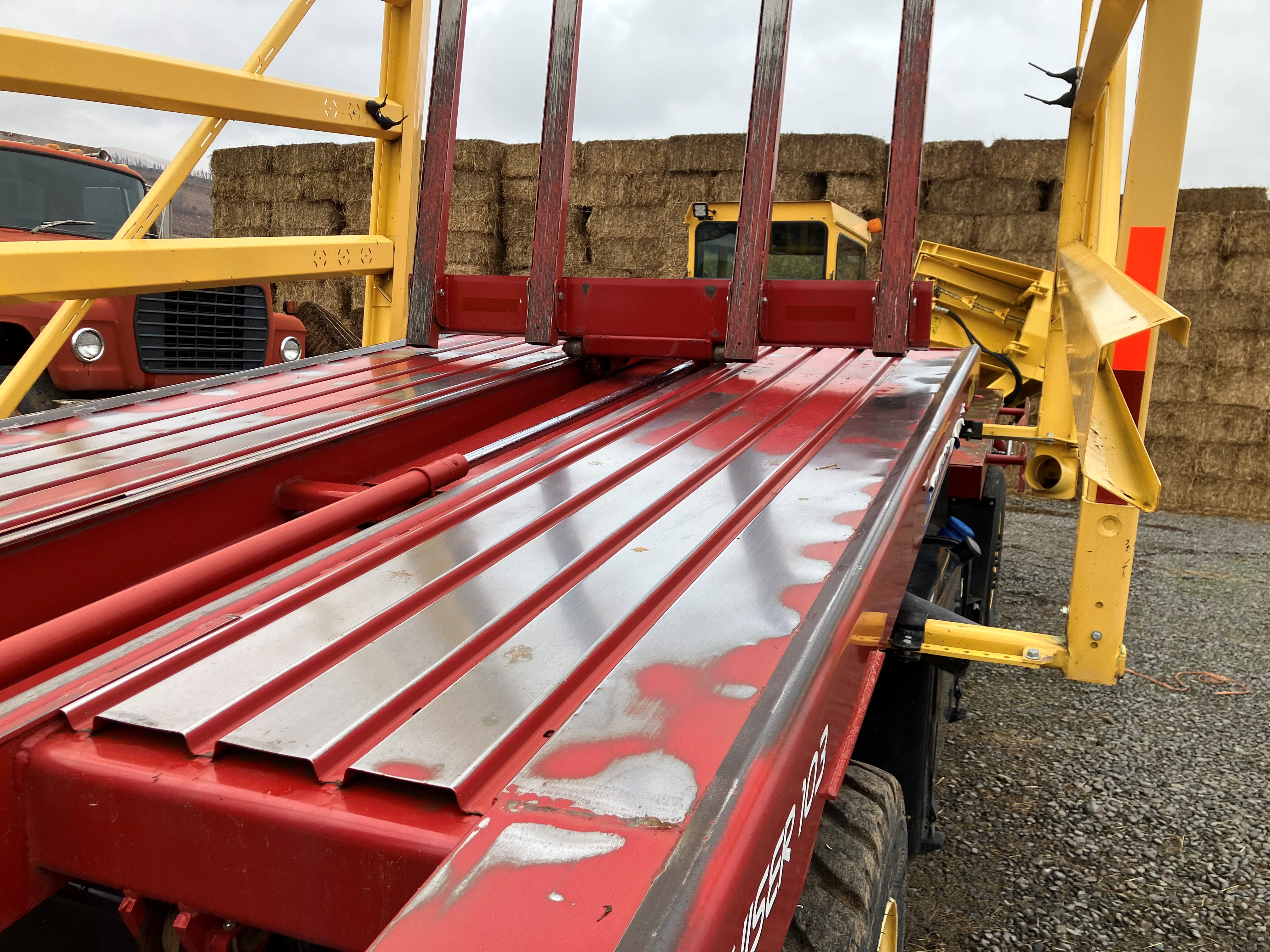 2019 New Holland STACKCRUISER 103 Bale Wagon