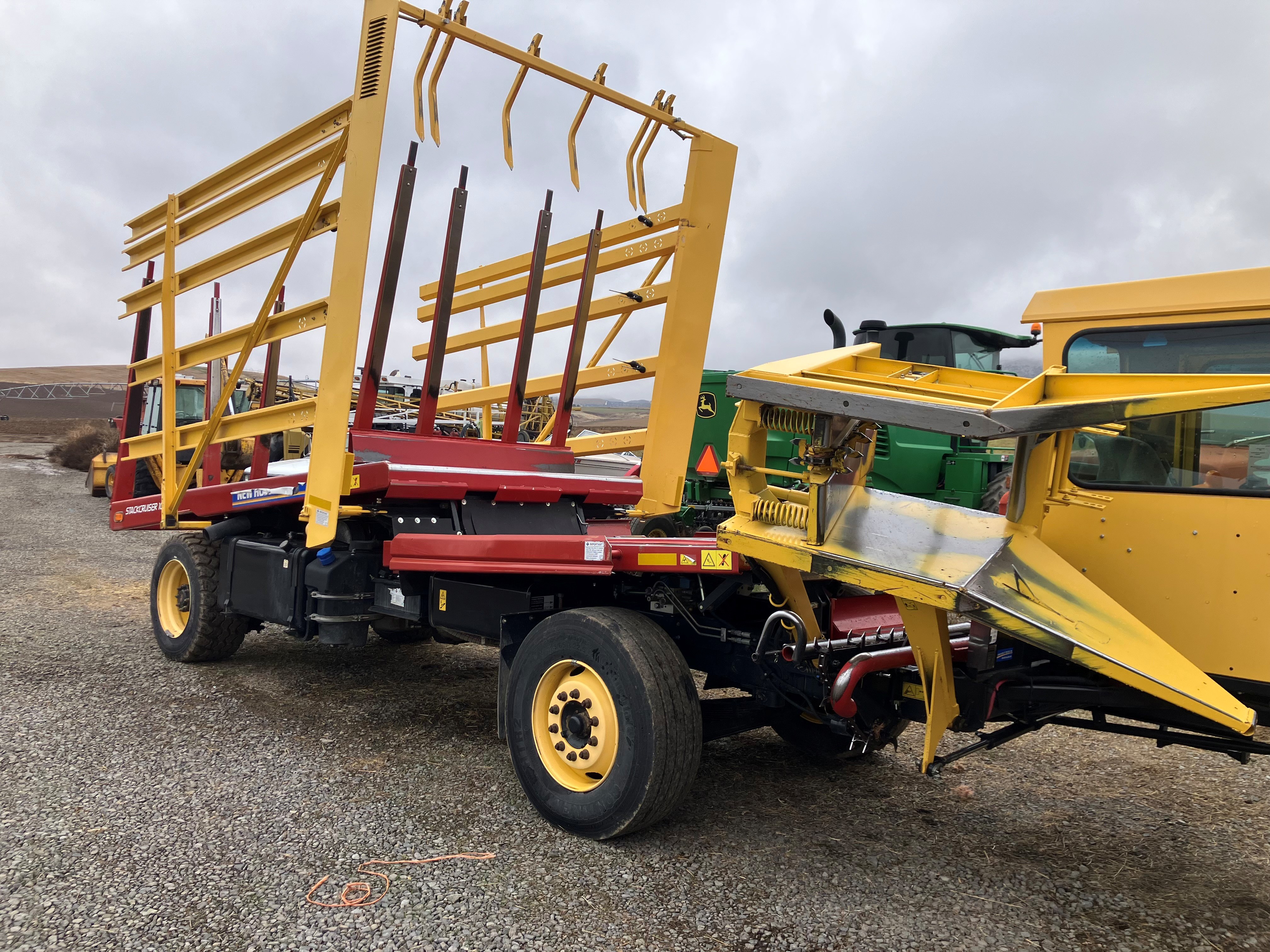 2019 New Holland STACKCRUISER 103 Bale Wagon