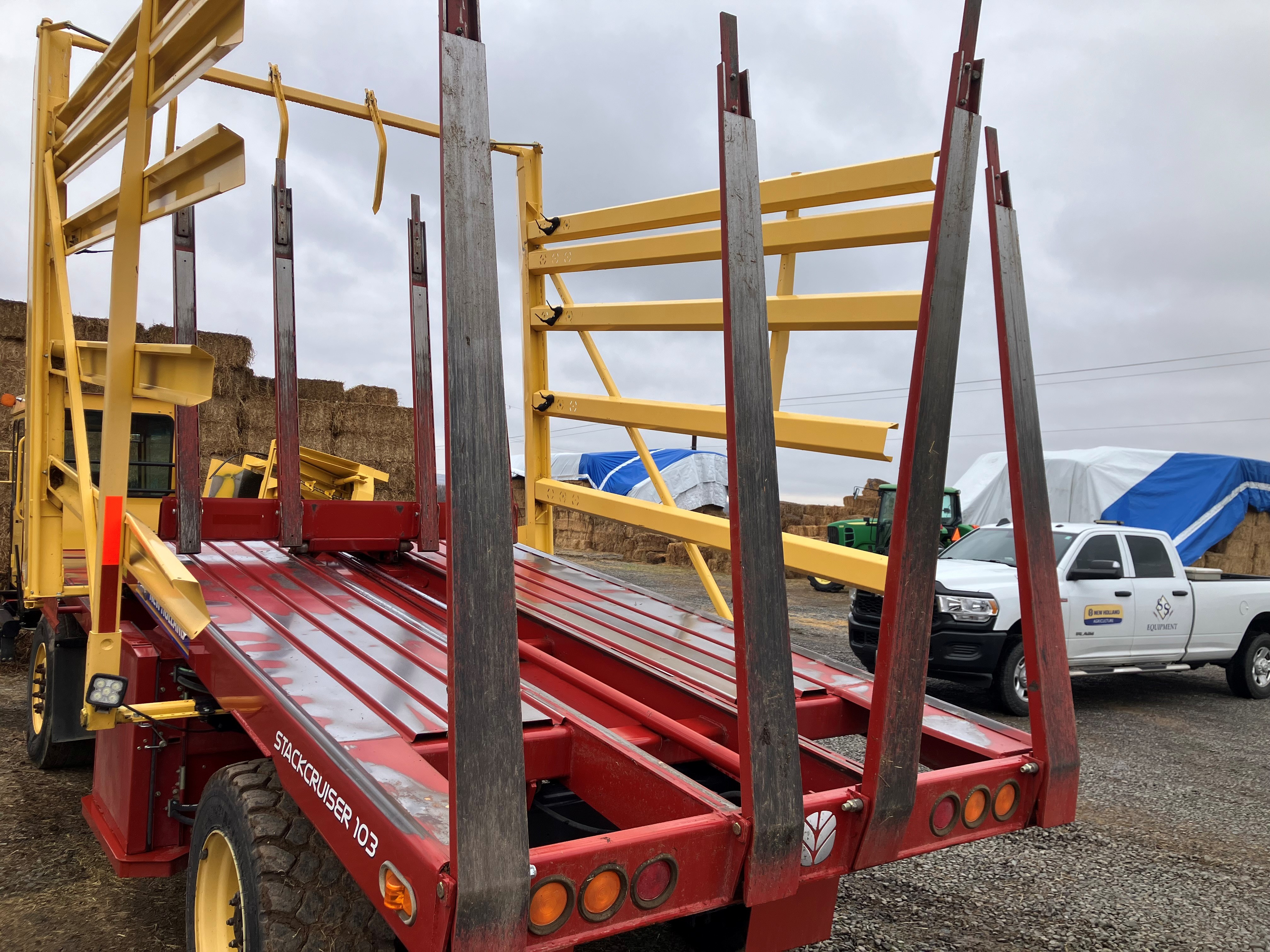 2019 New Holland STACKCRUISER 103 Bale Wagon