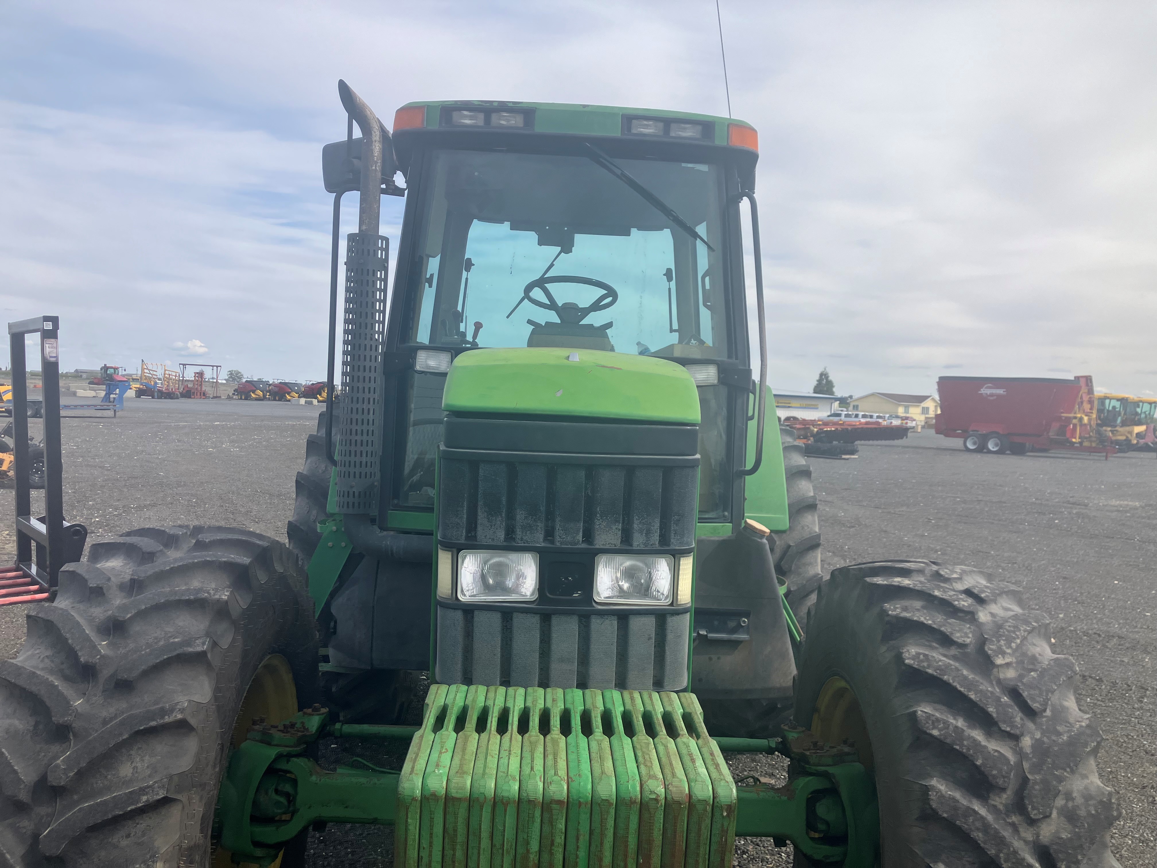 1995 John Deere 7400 Tractor