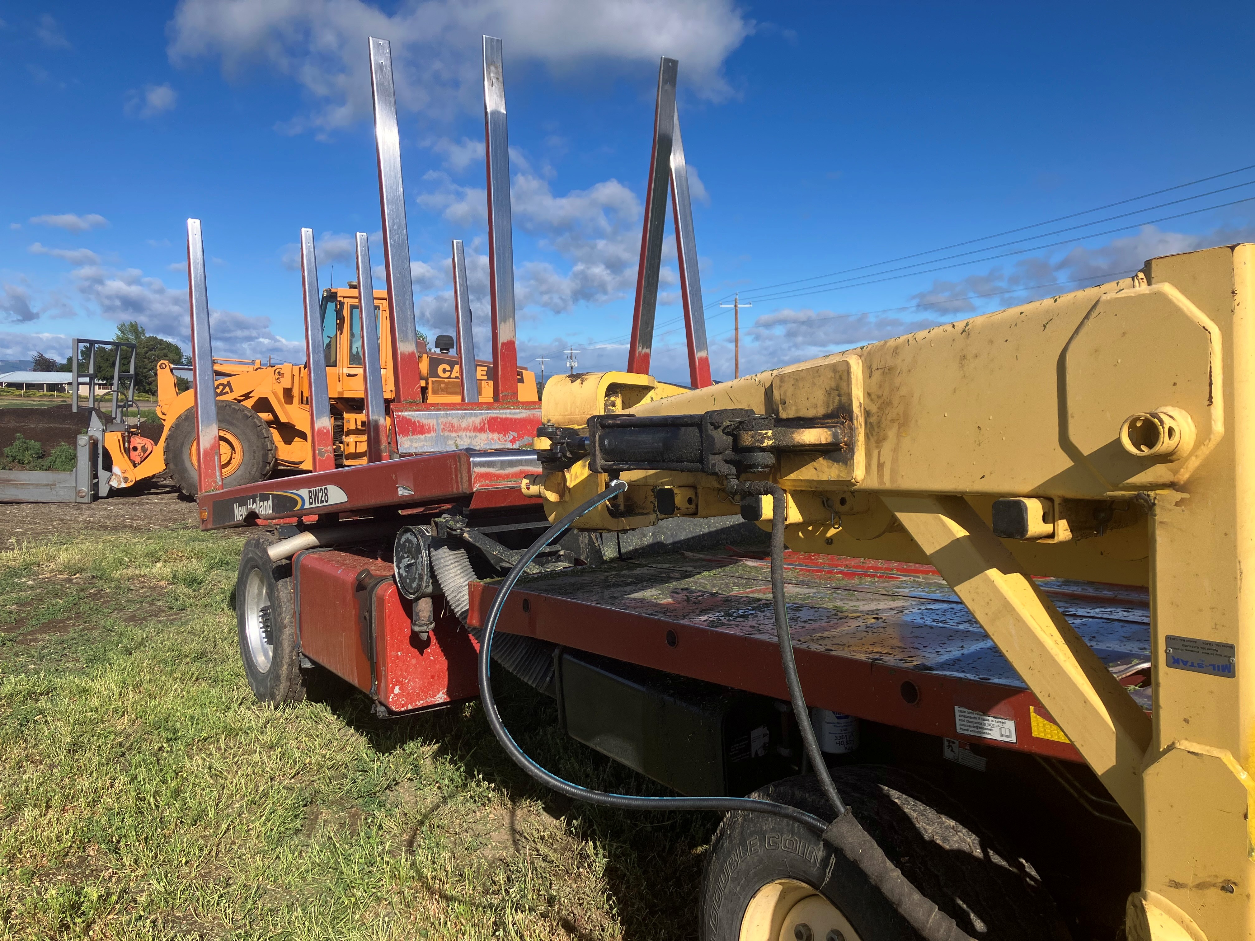 New Holland BW28 Bale Wagon