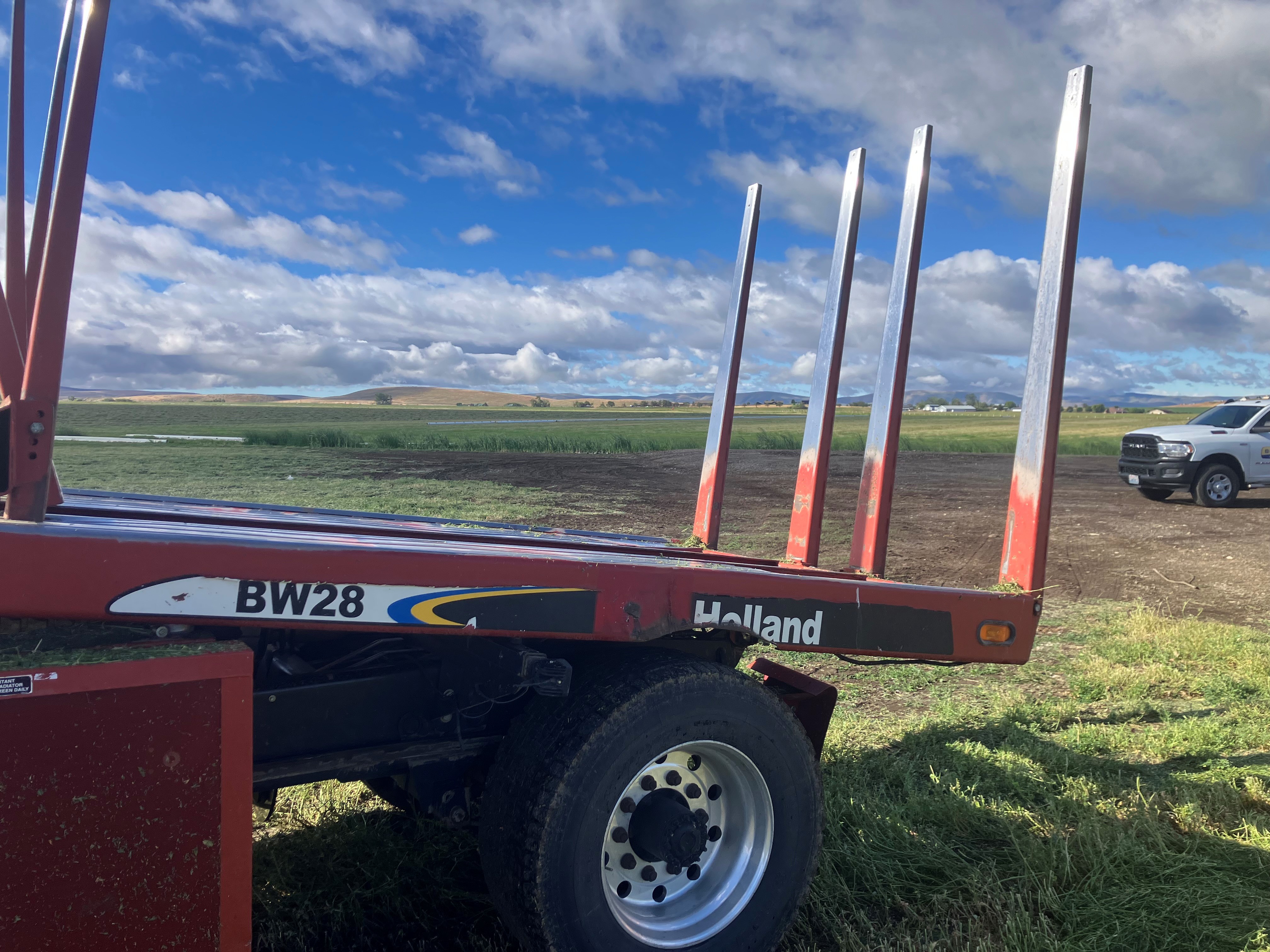 New Holland BW28 Bale Wagon