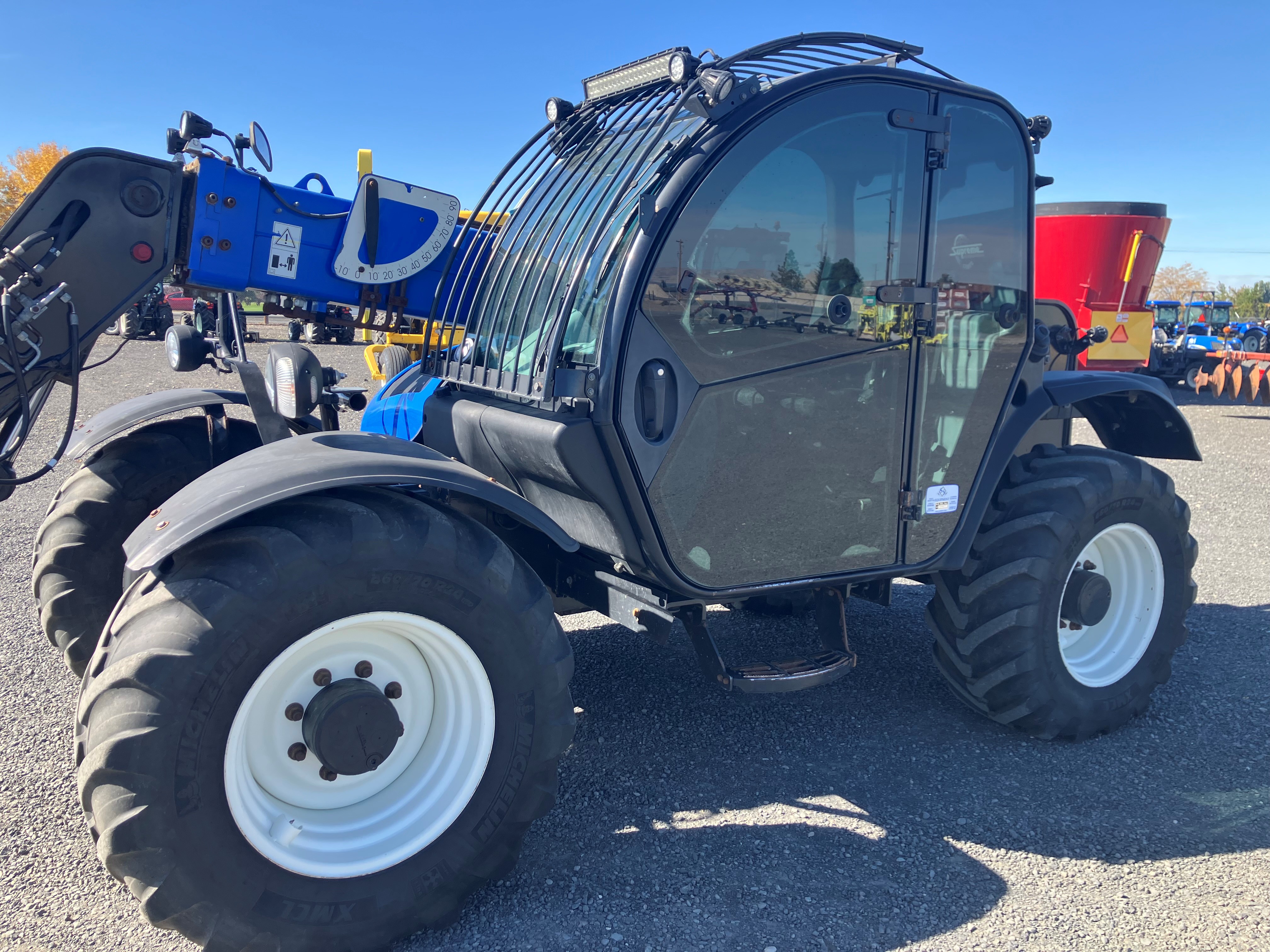 2021 New Holland TH7.42 ELITE TeleHandler