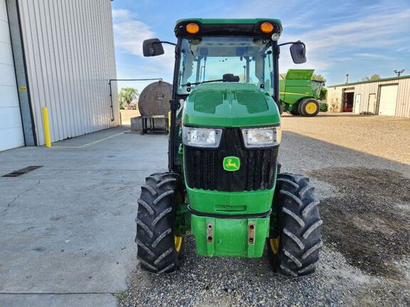 2018 John Deere 5090GN Tractor