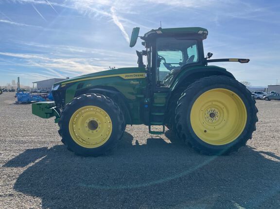2023 John Deere 8R 370 Tractor
