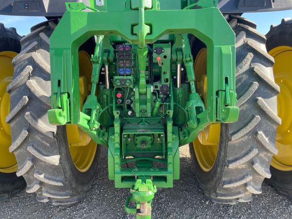 2023 John Deere 8R 370 Tractor