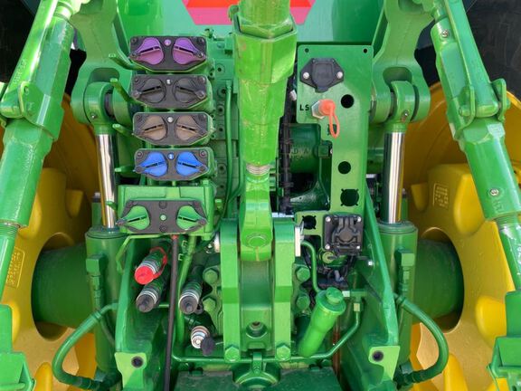 2023 John Deere 8R 370 Tractor
