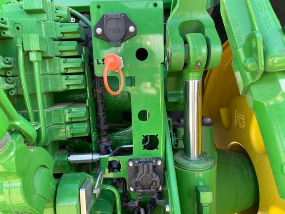 2023 John Deere 8R 370 Tractor