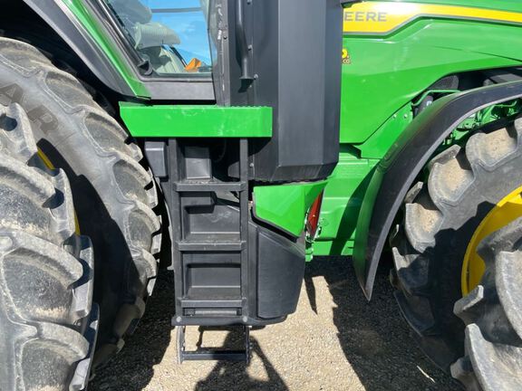 2023 John Deere 8R 370 Tractor