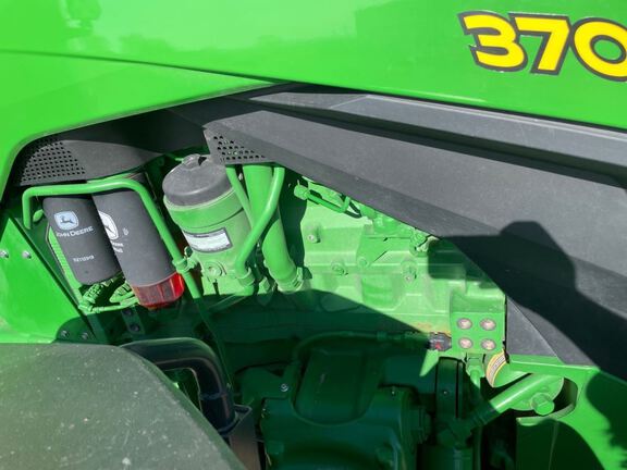 2023 John Deere 8R 370 Tractor