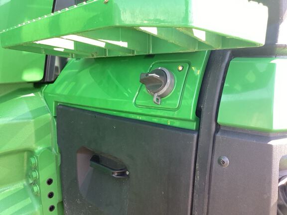 2023 John Deere 8R 310 Tractor