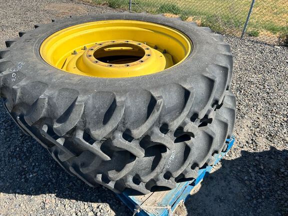 2020 John Deere 380 TIRES Tires