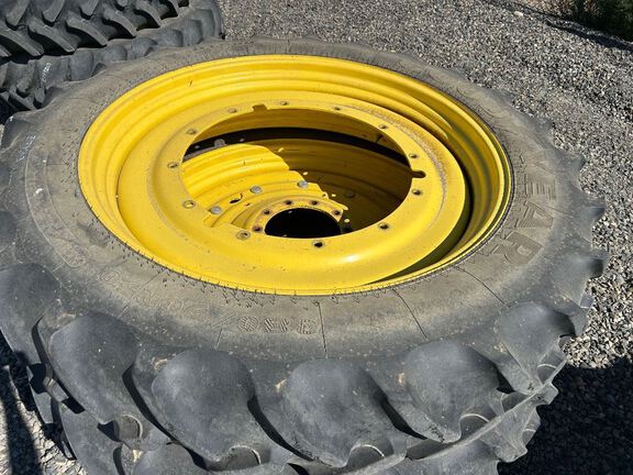 2020 John Deere 380 TIRES Tires