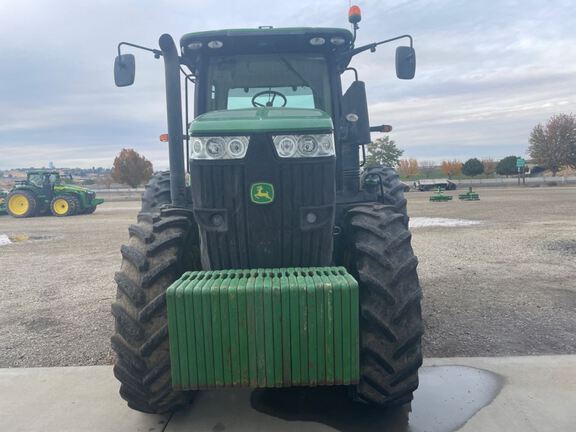 2011 John Deere 7215R Tractor