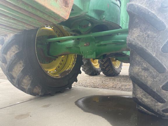 2011 John Deere 7215R Tractor