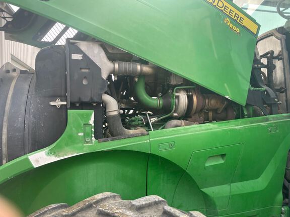 2011 John Deere 7215R Tractor
