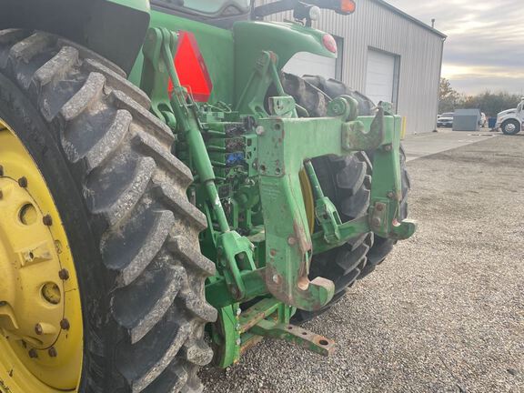 2011 John Deere 7215R Tractor