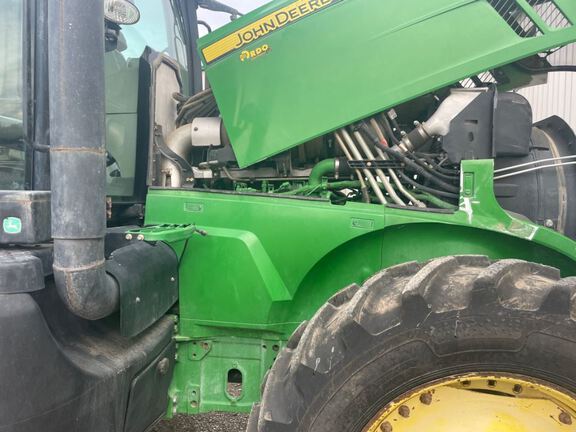 2011 John Deere 7215R Tractor