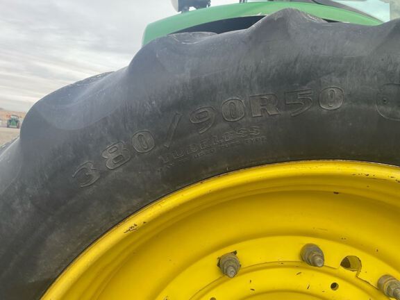 2011 John Deere 7215R Tractor