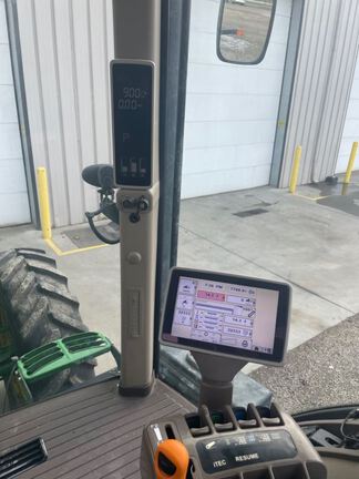 2011 John Deere 7215R Tractor