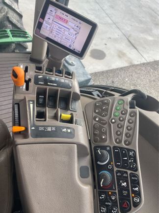 2011 John Deere 7215R Tractor