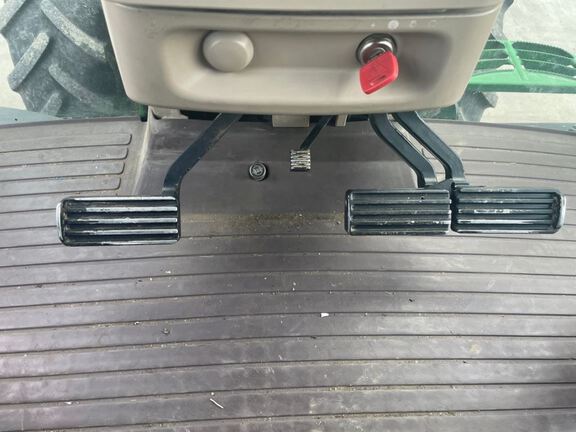 2011 John Deere 7215R Tractor