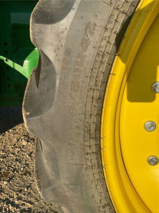 2022 John Deere 8R 250 Tractor