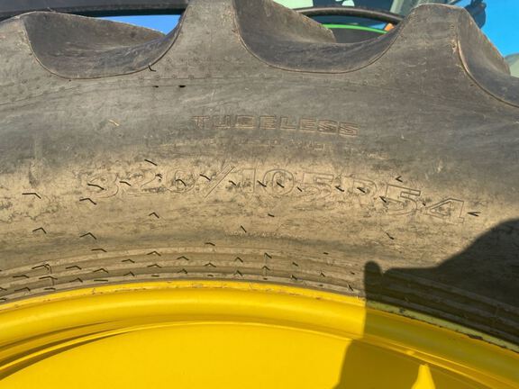 2022 John Deere 8R 250 Tractor