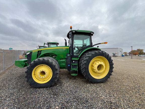 2019 John Deere 8370R Tractor