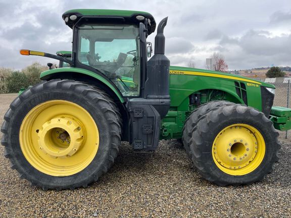 2019 John Deere 8370R Tractor