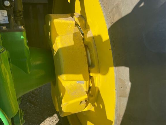 2022 John Deere 8R 250 Tractor