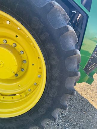 2022 John Deere 8R 250 Tractor