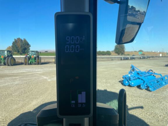 2022 John Deere 8R 250 Tractor