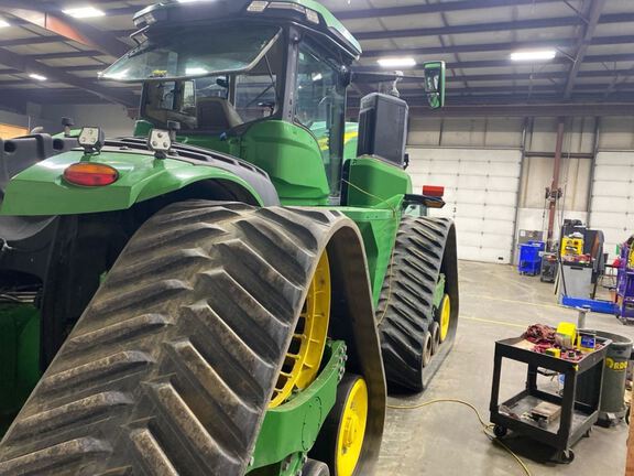 2022 John Deere 9RX 590 Tractor Rubber Track