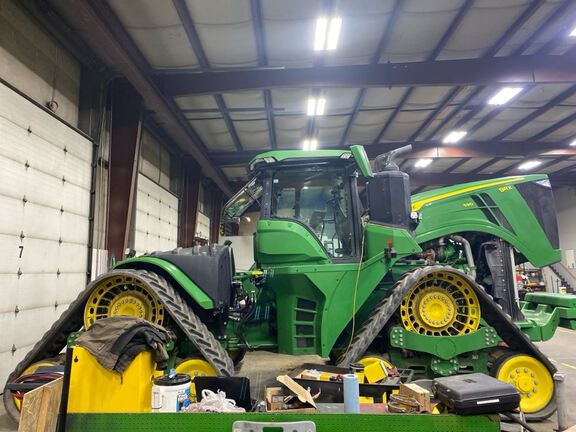 2022 John Deere 9RX 590 Tractor Rubber Track