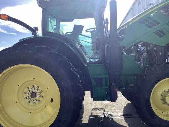 2022 John Deere 6175R Tractor