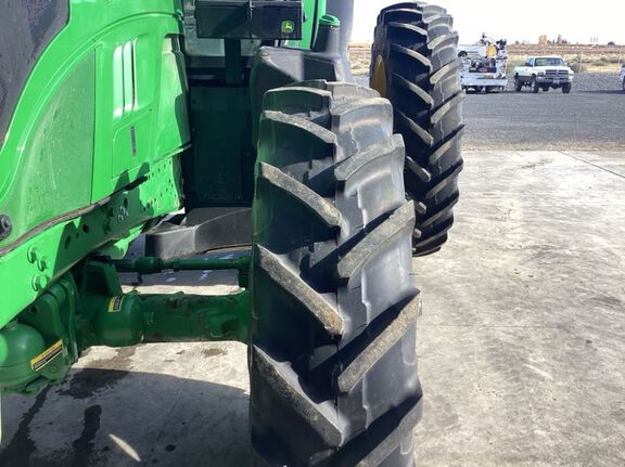 2022 John Deere 6175R Tractor