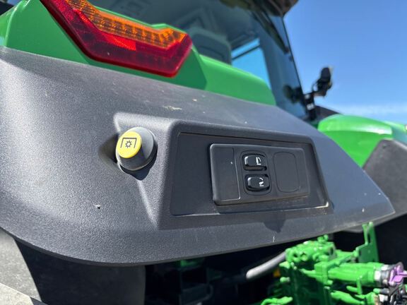 2024 John Deere 7R 310 Tractor
