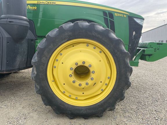 2015 John Deere 8345R Tractor