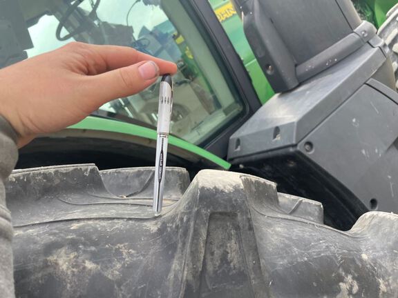 2015 John Deere 8345R Tractor