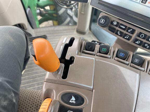 2015 John Deere 8345R Tractor