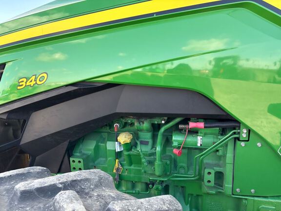 2022 John Deere 8R 340 Tractor