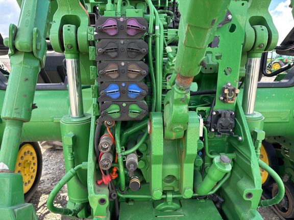 2025 John Deere 8RX 410 Tractor Rubber Track