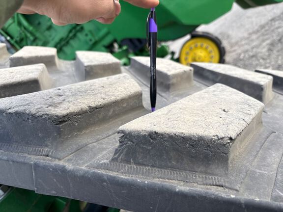 2025 John Deere 8RX 410 Tractor Rubber Track