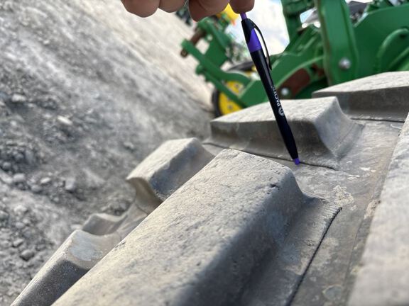 2025 John Deere 8RX 410 Tractor Rubber Track