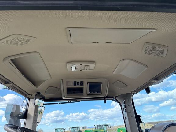 2025 John Deere 8RX 410 Tractor Rubber Track