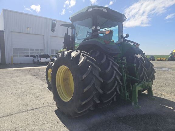2022 John Deere 7R 250 Tractor